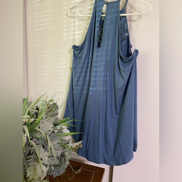 CY fashion blue Lacey tank top - Picture 2 of 2